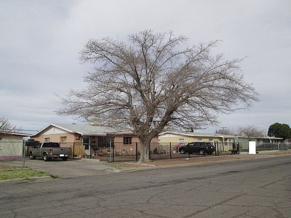 3rd image of 5015 Pikes Peak Dr