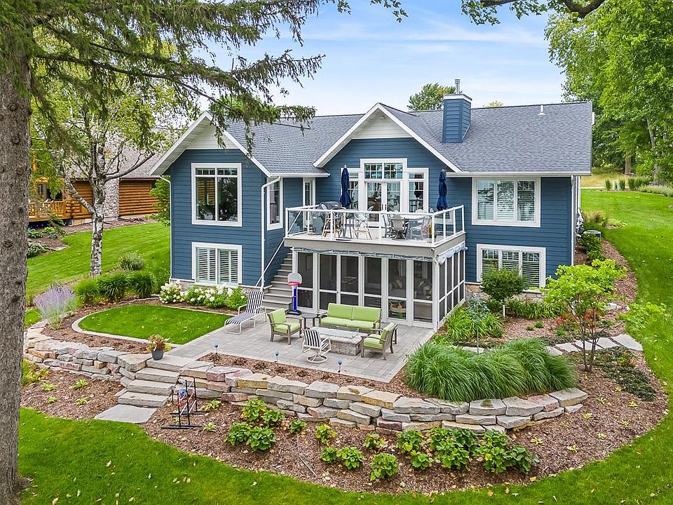 1st image of W3335 Orchard Ave