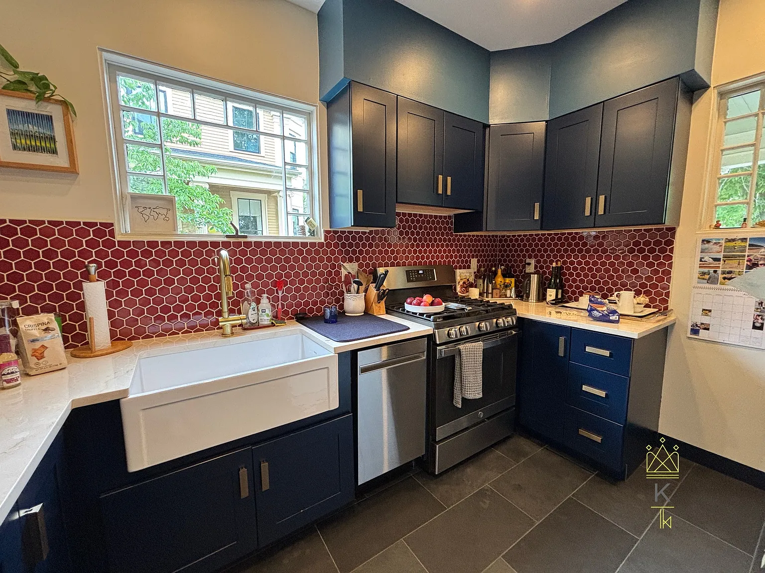 2 bed, 2.0 bath, 1677 sqft, $3,900 — Photo 2