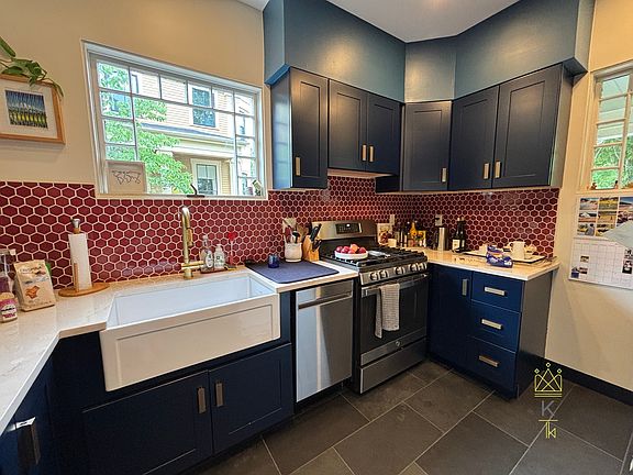2nd image of 328 Harvard St APT 1