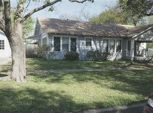 207 S Gaines St, Ennis, TX 75119