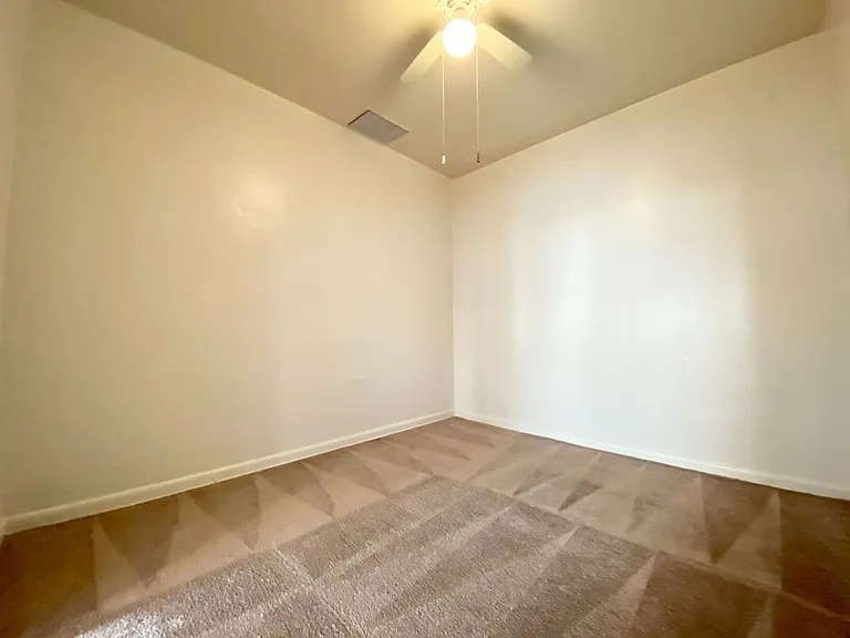 561 Aloha St — Photo 8