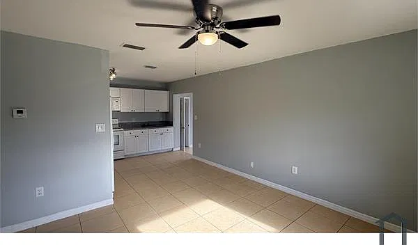 4 bed, $2,600 — Photo 2