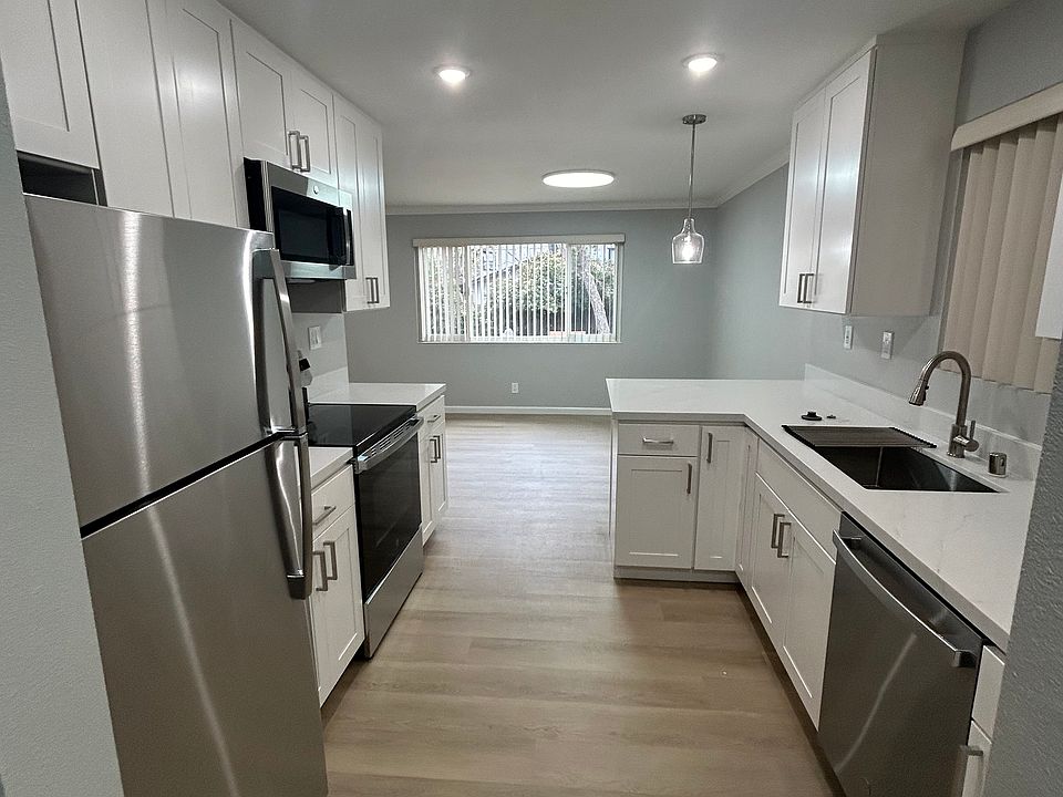 1st image of 424 Oak Grove Ave #C