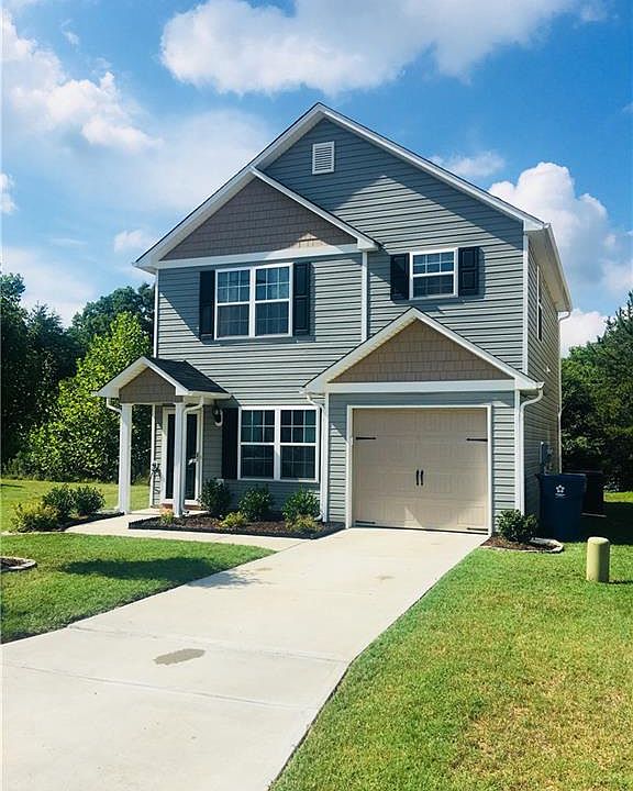 1st image of 702 Cairn Cir