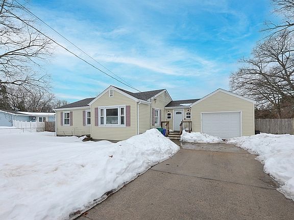 3rd image of 338 Mendon Rd