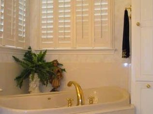 6116 Terrace Oaks Ln, Fort Worth, TX 76112