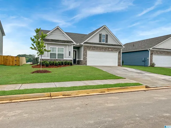 5496 Headwinds Ln, Bessemer, AL 35022