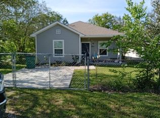 407 Perryman Ave, Palacios, TX 77465