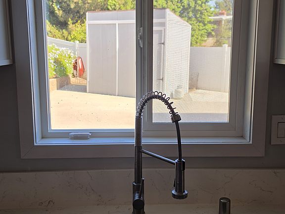 5th image of 10603 Bramblebush Ave