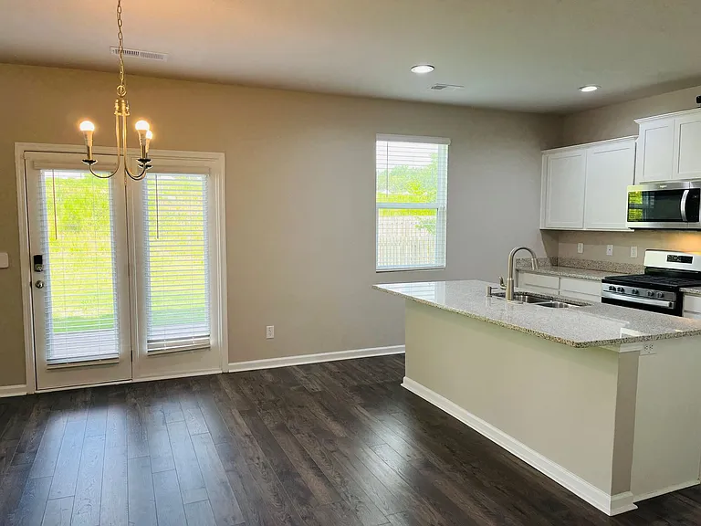 19 White Spruce Way — Photo 10