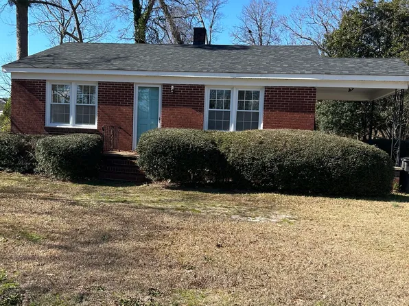 204 S Center Street, La Grange, NC 28551