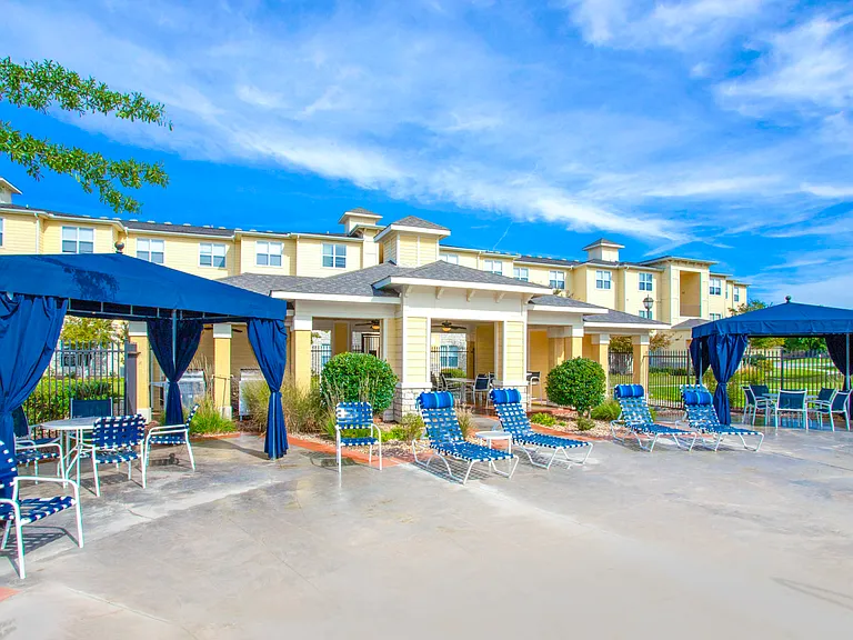 Sonoma Grande Apartments — Photo 8