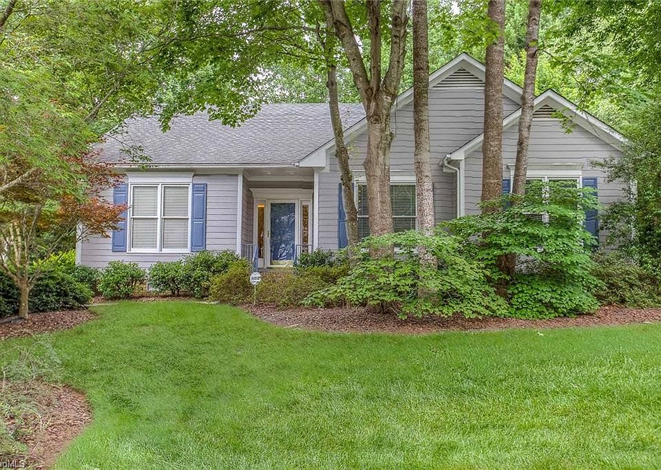 1st image of 2409 Beaconwood Dr
