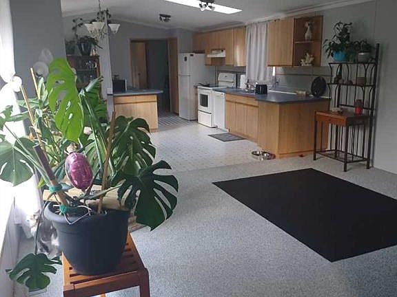 4th image of 4851 46th St #28