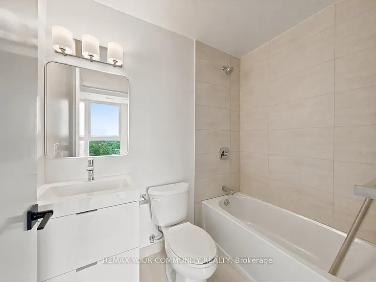 33 Erie Ave #1409 — Photo 11
