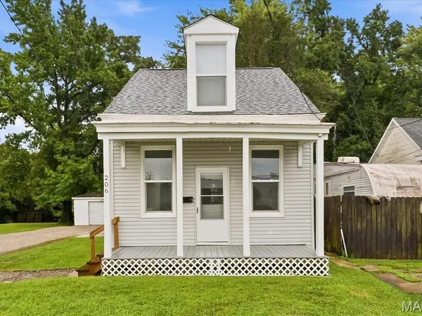 206 S 20th St, Belleville, IL 62226