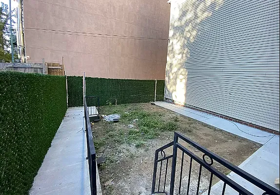 Rented by Yup Realty LLC | media 34