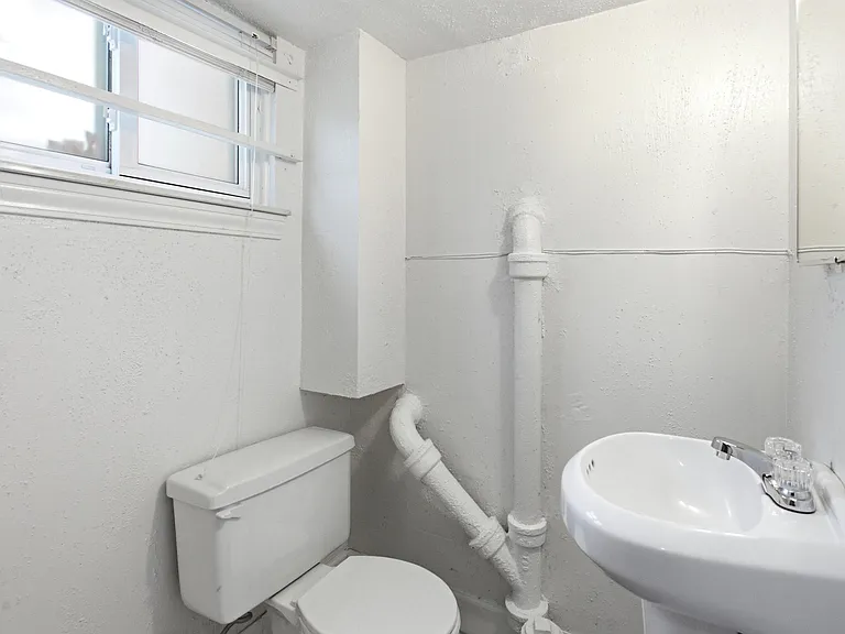 3840 Williams St — Photo 18