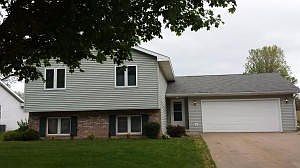 Welcome home to 911 Well St. Onalaska