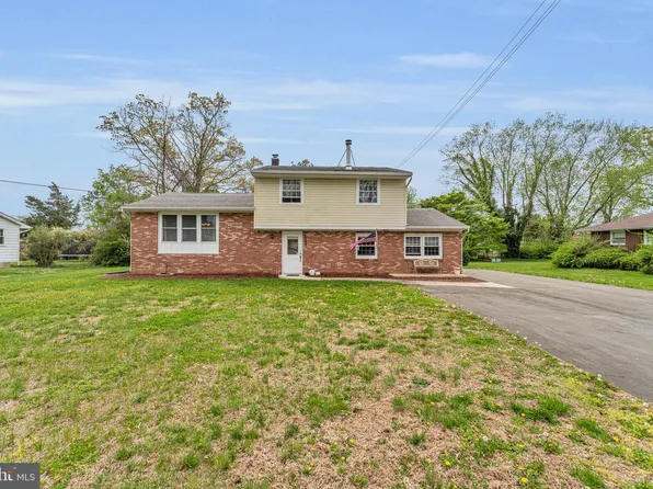 1869 Monarch Ln, Vineland, NJ 08361