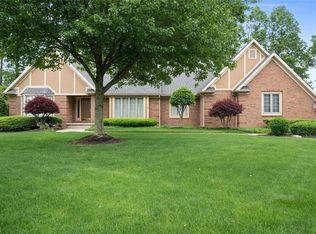 1625 Brittainy Oaks Trl NE, Warren, OH