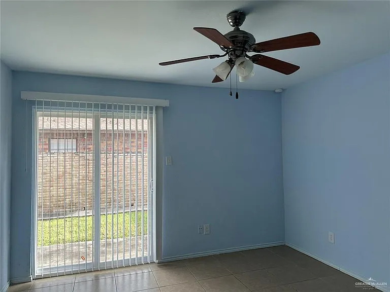 700 W Iris Ave — Photo 28