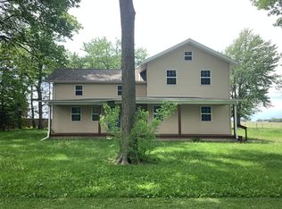 1717 Warren St, Nachusa, IL 61057