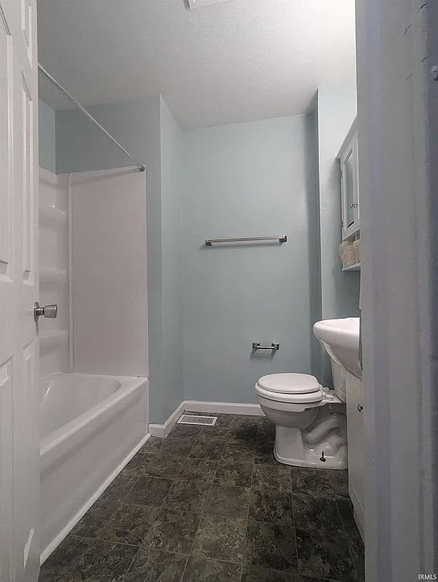 3 bed, 1533 sqft, $1,600 — Photo 2