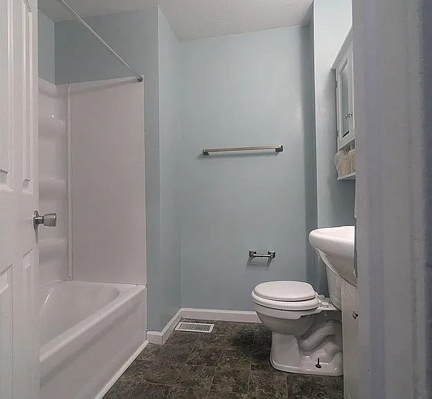 727 Diamond Ave — Photo 2