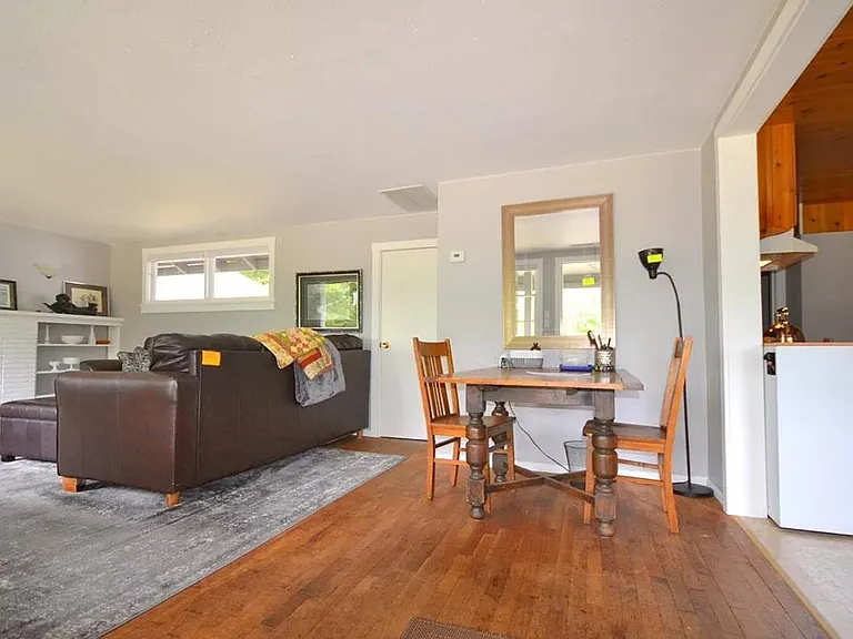 3943 NW Munson St — Photo 4
