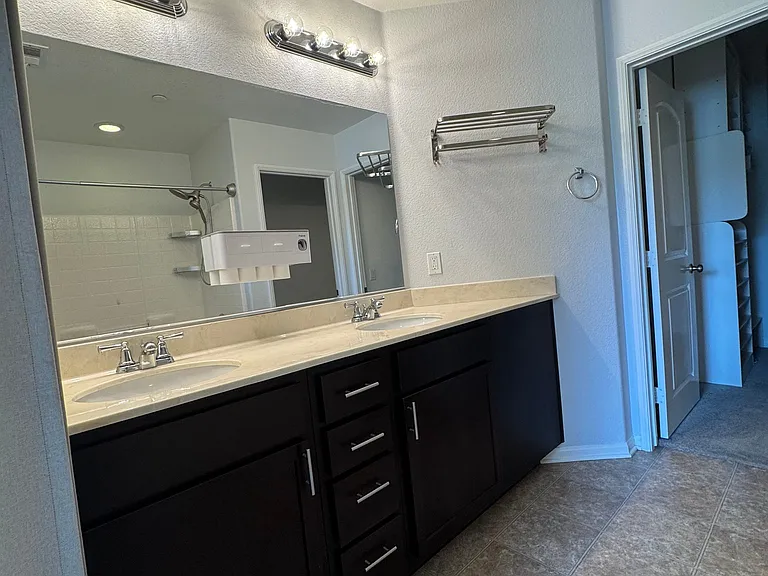 1460 Mockingbird Ct #3 — Photo 6