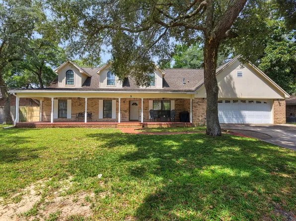 5 Shady Ln, Mary Esther, FL 32569