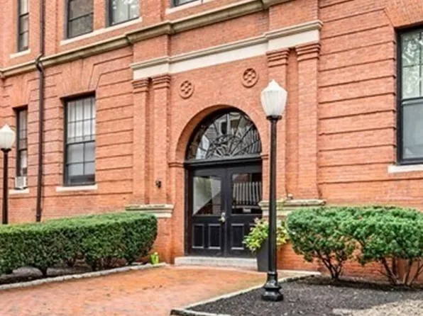 25 Atherton St APT 14, Somerville, MA 02143