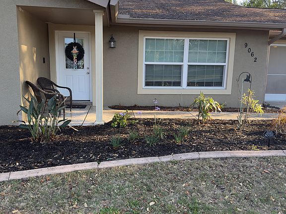 3rd image of 9062 Blackstone St