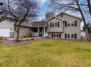 340 Robert Dr, Hastings, MN 55033