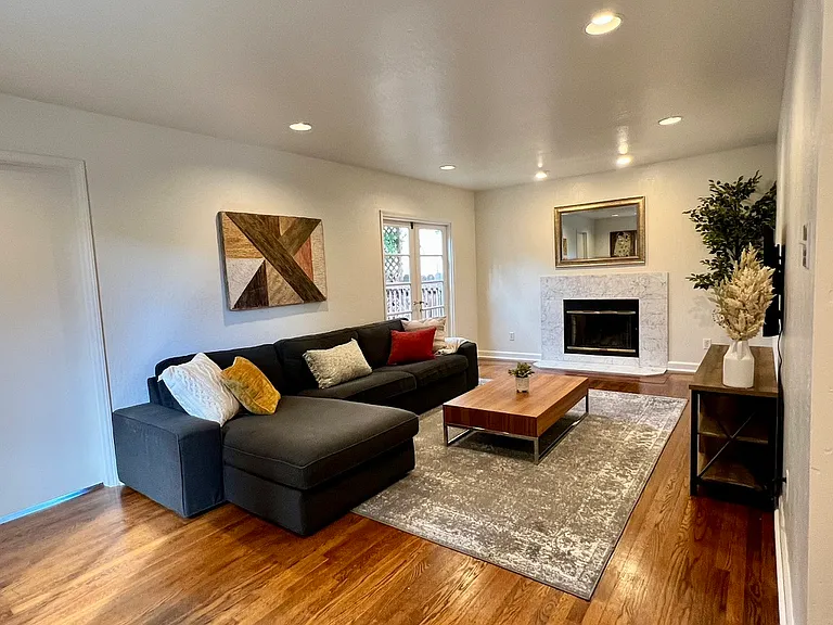 241 Harrison Ave — Photo 2