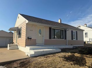 1225 Brentwood Dr, Ottumwa, IA