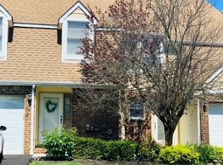 7 Heritage Ln, Hamburg, NJ 07419