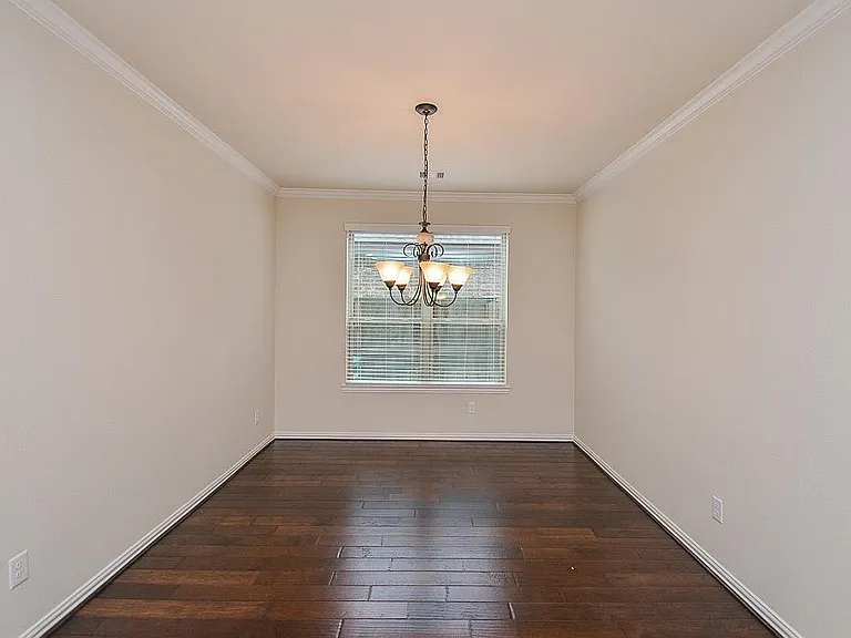 9411 Sparrow Creek Ct — Photo 6