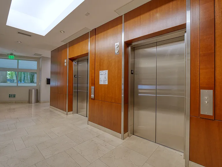 10599 Wilshire Blvd — Photo 12