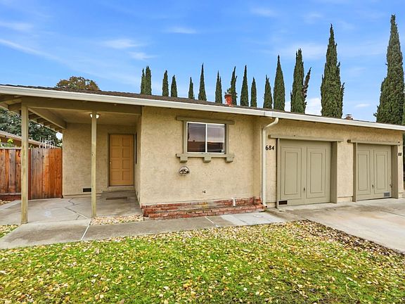 4th image of 684 & 688 Calero Ave