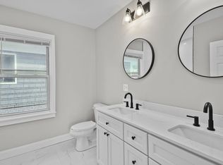 460-462 Eaton St #2, Providence, RI 02908