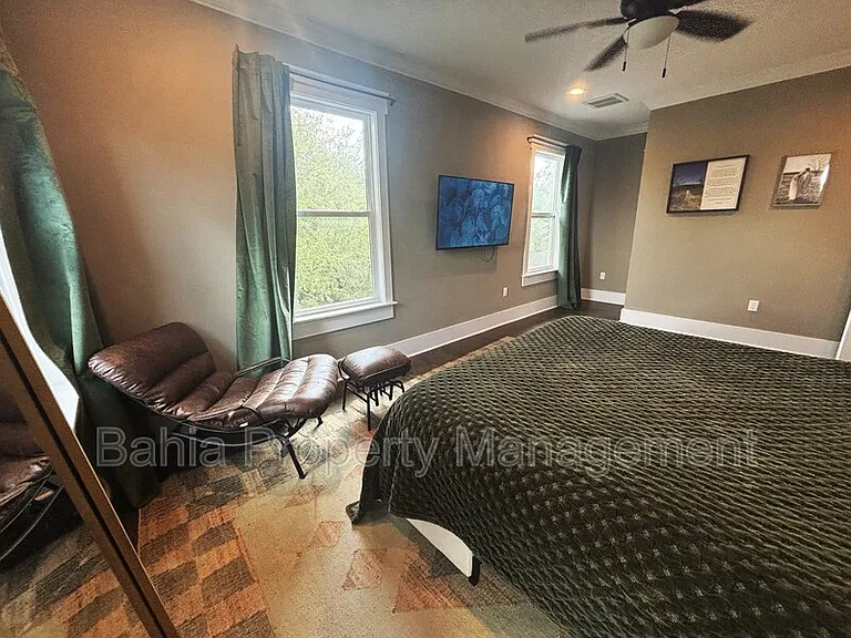 211 E Adalee St — Photo 13