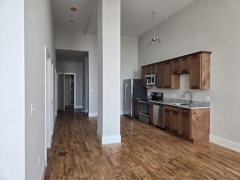 King Philip Lofts — Photo 19