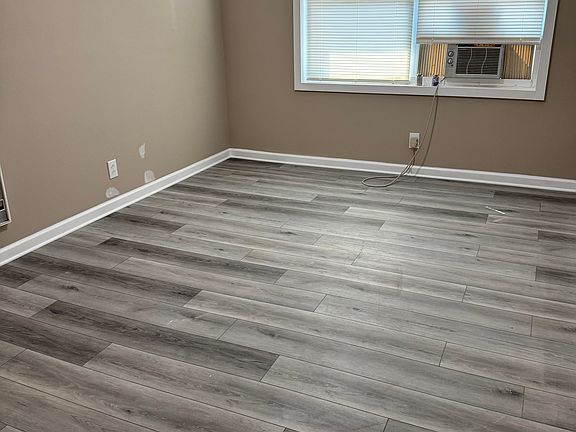 4th image of 355 Fairview Ave #4