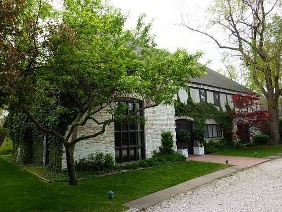 1st image of 20 Prairie Dunes Dr