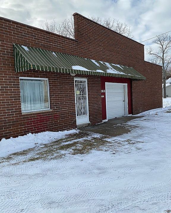 1st image of 283 Iona Ave