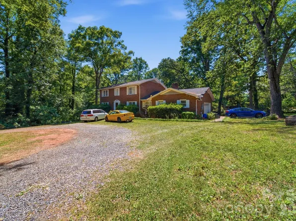 970 23rd Ave NE, Hickory, NC 28601