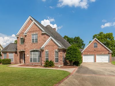 814 Carriage Ln, Nederland, TX, 77627